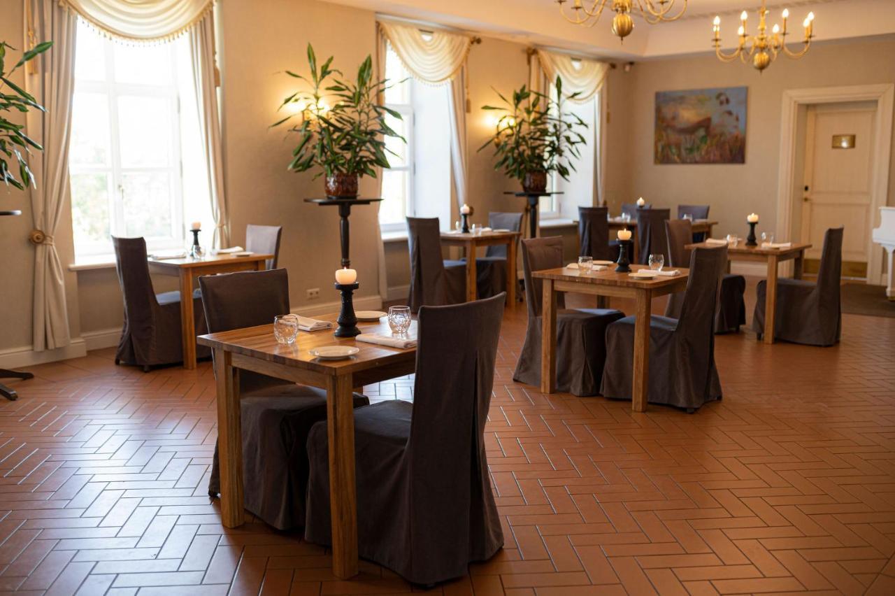 Hotel Skrunda Manor Esterno foto