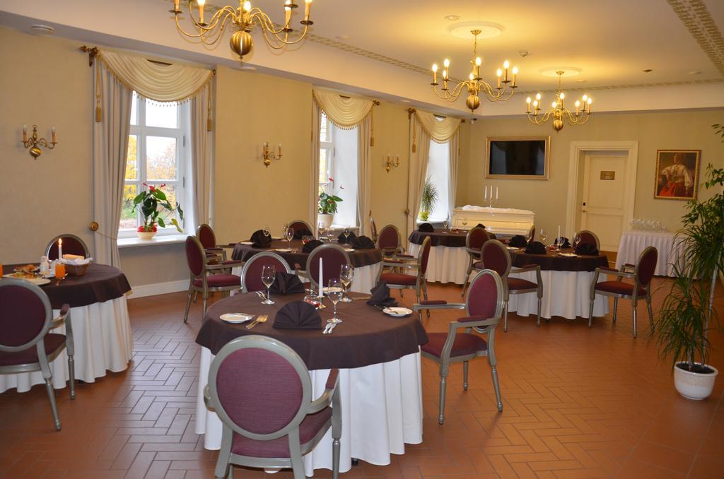 Hotel Skrunda Manor Esterno foto